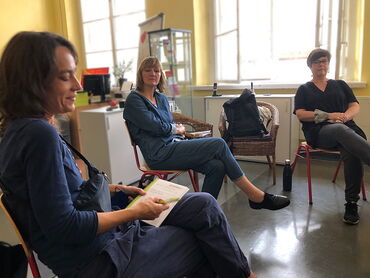 Gespräch mit v.l.n.r Anna-Dorothea Falkenstein, Mechthild Vanassche, Halina Kratochwil
