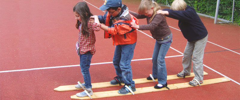 Schulbezogene Sozialarbeit an der Grundschule an der Bäke, Berlin Steglitz-Zehlendorf, spielende Kinder