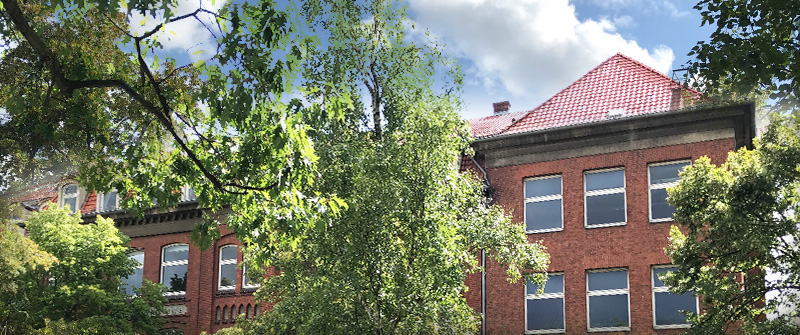 Schulsozialarbeit an der Zuckmayer-Schule, Berlin Neukölln, Integrierte Sekundarschule, Schulgebäude